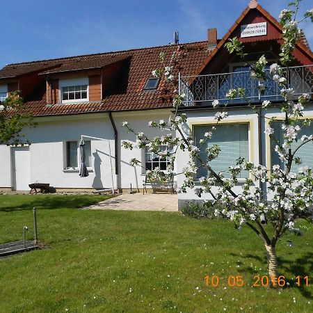 Ferienwohnungen Am Plaetlinsee Wustrow  Exterior photo